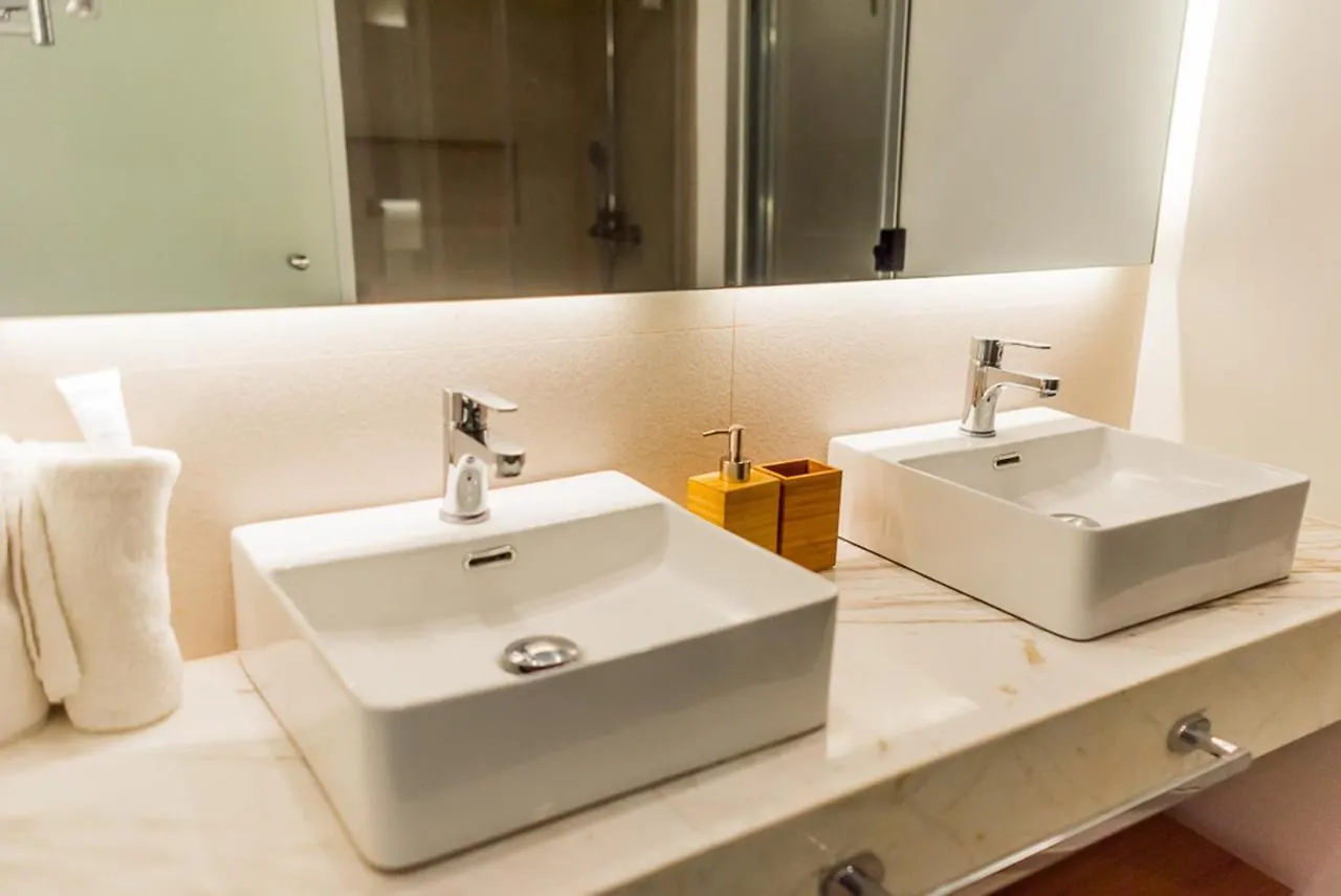 Super Spacious Condo With Private Picuzzi بونتا كانا